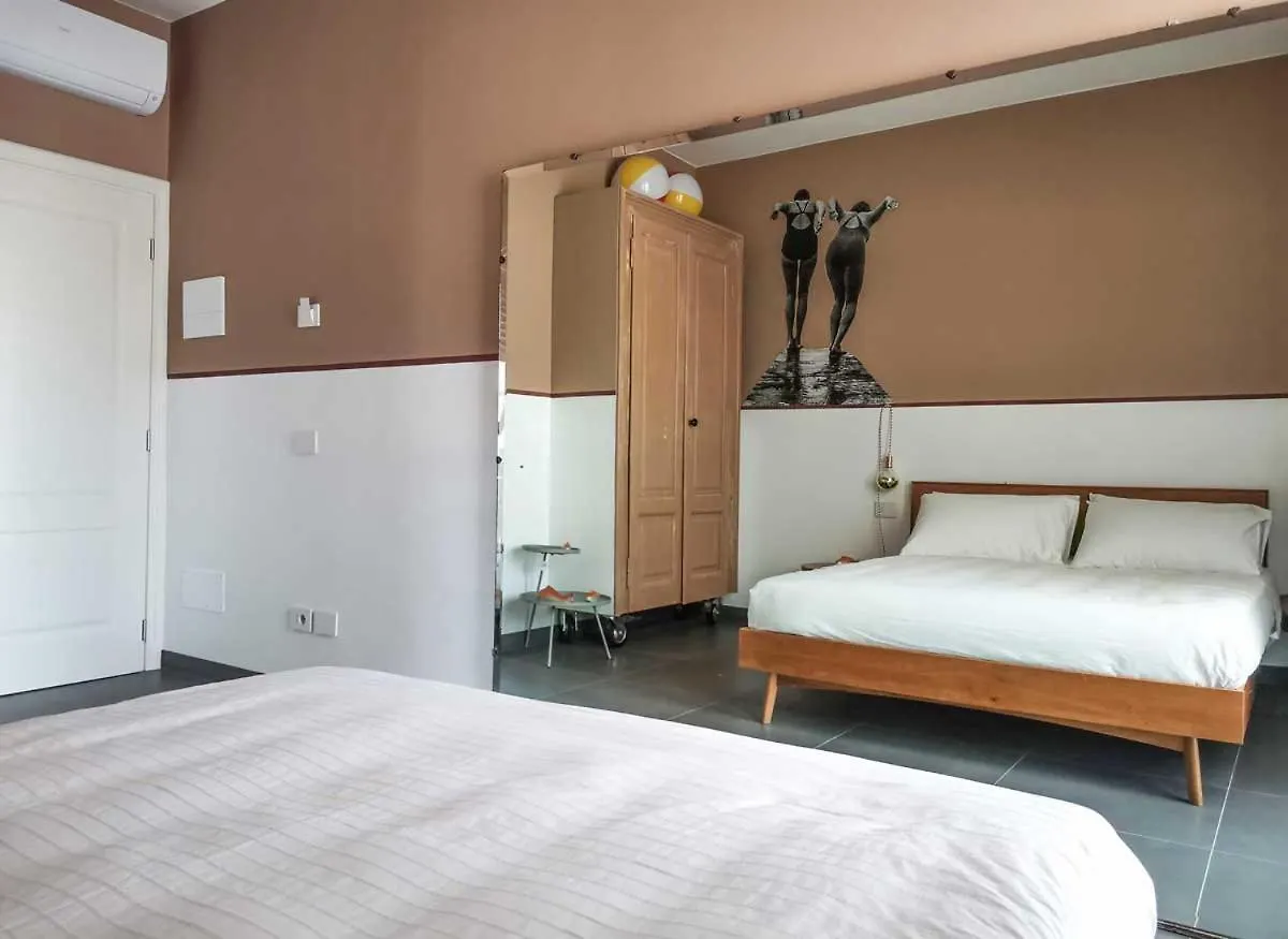 Guest house Casa Sebina - Your Design Home On The Lake - 3 Bathrooms 3 Bedrooms Desenzano del Garda Italy