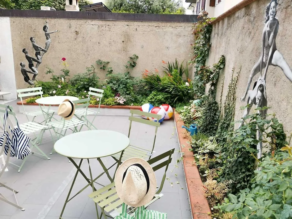 Guest house Casa Sebina - Your Design Home On The Lake - 3 Bathrooms 3 Bedrooms Desenzano del Garda