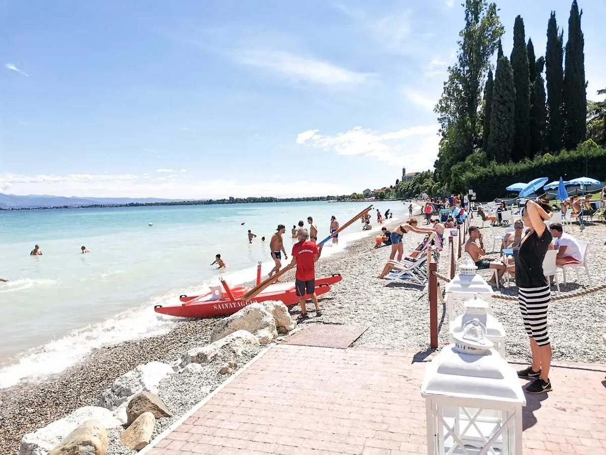 Casa Sebina - Your Design Home On The Lake - 3 Bathrooms 3 Bedrooms Desenzano del Garda 0*,  Italy